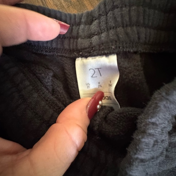 5/$25  EUC Adidas Kids Black Sweatpants- Size 2T - Picture 3 of 4